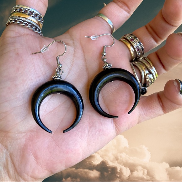Black buffalo horn crecent moon up side down earrings dangly boho goth celtic - Picture 2 of 12